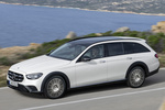 Mercedes-Benz Clase E Gama Clase E All Terrain All Terrain Line Avantgarde con Paquete Night Turismo familiar Designo Diamond White Bright Exterior Cenital-Lateral-Frontal 5 puertas