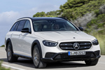 Mercedes-Benz Clase E Gama Clase E All Terrain All Terrain Line Avantgarde con Paquete Night Turismo familiar Designo Diamond White Bright Exterior Lateral-Frontal 5 puertas