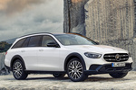 Mercedes-Benz Clase E Gama Clase E All Terrain All Terrain Line Avantgarde con Paquete Night Turismo familiar Designo Diamond White Bright Exterior Lateral-Frontal 5 puertas