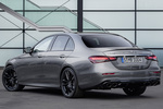 Mercedes-Benz Clase E AMG 53 4MATIC+ AMG 53 4MATIC+ con Paquete Carbono II y Night Turismo Designo Selenite Grey Magno Exterior Lateral-Posterior 4 puertas