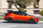 Toyota C-HR 180H Kaji Edition Todo terreno Bitono Kaji con Techo Negro Exterior Lateral 5 puertas