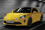Alpine A110 A110 Color Edition Coup&eacute; Amarillo Girasol Exterior Frontal-Lateral 2 puertas