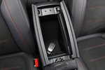 Mercedes-Benz CLA 200 7G-DCT Coup&eacute;  AMG Line Coup&eacute; con paquete Premium Plus Turismo Interior Guantera y recept&aacute;culo 4 puertas
