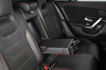 Mercedes-Benz CLA 200 7G-DCT Coup&eacute;  AMG Line Coup&eacute; con paquete Premium Plus Turismo Interior Reposabrazos 4 puertas