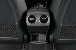 Mercedes-Benz CLA 200 7G-DCT Coup&eacute;  AMG Line Coup&eacute; con paquete Premium Plus Turismo Interior Consola Central 4 puertas