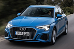 Audi A3 30 TDI 86 kW (116 CV) 6 vel. S line con paquete Brillo Turismo Azul Ara efecto cristal Exterior Frontal-Lateral 5 puertas