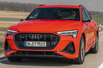 Audi e-tron Sportback 55 quattro Sportback Black Line Edition Todo terreno Rojo Montmel&oacute; Exterior Frontal-Lateral 5 puertas