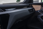 Audi e-tron Sportback 55 quattro Sportback Black Line Edition con Interior S line Todo terreno Interior Moldura decorativa 5 puertas