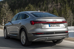 Audi e-tron Sportback 55 quattro Sportback S line Todo terreno Plata Florete metalizado Exterior Lateral-Posterior 5 puertas