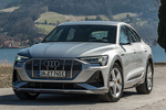 Audi e-tron Sportback 55 quattro Sportback S line Todo terreno Plata Florete metalizado Exterior Frontal-Lateral 5 puertas
