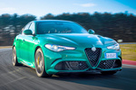 Alfa Romeo Giulia Quadrifoglio Quadrifoglio Turismo Verde Montreal Exterior Frontal-Lateral 4 puertas