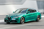 Alfa Romeo Giulia Quadrifoglio Quadrifoglio Turismo Verde Montreal Exterior Frontal-Lateral 4 puertas