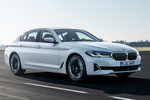 BMW Serie 5 540i L&iacute;nea Luxury Turismo Mineralweiss metalizado Exterior Lateral-Frontal 4 puertas