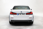 BMW Serie 5 540i L&iacute;nea Luxury Turismo Mineralweiss metalizado Exterior Posterior 4 puertas