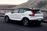 Volvo XC40 T5 TwEn R-Design Todo terreno Crystal White Metallic  Exterior Posterior-Lateral 5 puertas