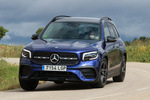 Mercedes-Benz GLB GLB 200d 4MATIC 7 plazas AMG Line con Paquete Night Todo terreno Azul Galaxy Exterior Frontal-Lateral 5 puertas
