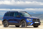 Mercedes-Benz GLB GLB 200d 4MATIC 7 plazas AMG Line con Paquete Night Todo terreno Azul Galaxy Exterior Lateral-Frontal 5 puertas