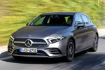Mercedes-Benz Clase A A 250 e A 250 e Turismo Gris monta&ntilde;a magno Exterior Frontal-Lateral 5 puertas