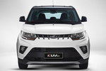 Mahindra KUV100 NXT K8 NXT Todo terreno Pearl White Exterior Frontal 5 puertas