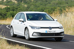 Volkswagen Golf 1.5 eTSI 110 kW (150 CV) DSG 7 vel. Style (First Edition) Turismo Blanco Puro Exterior Lateral-Frontal 5 puertas