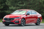 Skoda Octavia Gama RS RS Turismo Rojo Velvet Metalizado Exterior Frontal-Lateral 5 puertas