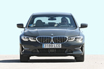 BMW Serie 3 330e Luxury Turismo Dravitgrau Metalizado Exterior Frontal 4 puertas