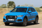 Audi Q5 55 TFSIe quattro-ultra S tronic S line (TFSIe) Todo terreno Azul Turbo Exterior Frontal-Lateral 5 puertas