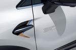 Renault Captur E-TECH PHEV 117 kW (160 CV) Edition E-TECH H&iacute;brido Enchufable Todo terreno Blanco Nacarado con techo Negro Exterior Detalle 5 puertas