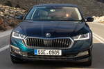 Skoda Octavia 2.0 TDI 110 kW (150 CV) DSG Style Turismo Azul Lava Metalizado Exterior Frontal 5 puertas