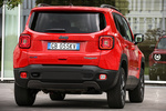 Jeep Renegade 4xe Trailhawk 176 kW (240 CV) 4xe Trailhawk Todo terreno Rojo Colorado Exterior Posterior-Lateral 5 puertas