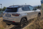 Jeep Compass 4xe 4xe Limited Todo terreno Blanco Pearl con Techo Negro Exterior Posterior-Lateral 5 puertas