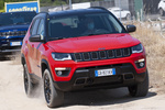 Jeep Compass 4xe 4xe Trailhawk Todo terreno Rojo Line con Techo Negro Exterior Lateral-Frontal 5 puertas