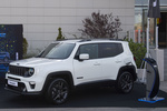 Jeep Renegade 4xe 4xe S (Versi&oacute;n para Italia) Todo terreno Blanco Alpine Exterior Frontal-Lateral 5 puertas
