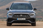 Mercedes-Benz GLA 200 d 8G-DCT AMG Line con Paquete Night Todo terreno Gris monta&ntilde;a metalizado Exterior Frontal 5 puertas