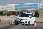 Renault ZOE R135 Bater&iacute;a 50kWh Zen Turismo Blanco Quartz Exterior Maniobra de Esquiva 5 puertas