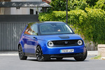 Honda e 113 kW (154 CV) (2019) Advanced Turismo Azul Cristal Metalizado Exterior Frontal-Lateral 5 puertas