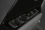 KIA Niro 1.6 PHEV PHEV Emotion Todo terreno Interior Mandos puerta 5 puertas