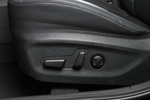 KIA Niro 1.6 PHEV PHEV Emotion Todo terreno Interior Mandos regulaci&oacute;n asientos 5 puertas