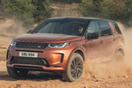 Land Rover Discovery Sport 2.0 Si4 290 PS AWD Auto MHEV Black Todo terreno Namib Orange Exterior Frontal-Lateral 5 puertas