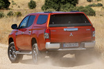 Mitsubishi L200 Doble Cabina 220 DI-D 6AT Doble Cabina Kaiteki Pick up Naranja Sunflare Exterior Lateral-Posterior 4 puertas
