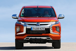 Mitsubishi L200 Doble Cabina 220 DI-D 6AT Doble Cabina Kaiteki Pick up Naranja Sunflare Exterior Frontal 4 puertas