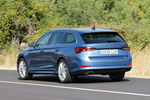 Skoda Octavia 2.0 TDI 85 kW (115 CV) Combi Style Turismo familiar Azul Race Metalizado Exterior Lateral-Posterior 5 puertas