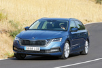 Skoda Octavia 2.0 TDI 85 kW (115 CV) Combi Style Turismo familiar Azul Race Metalizado Exterior Frontal-Lateral 5 puertas