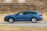 Skoda Octavia 2.0 TDI 85 kW (115 CV) Combi Style Turismo familiar Azul Race Metalizado Exterior Lateral 5 puertas