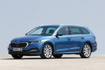Skoda Octavia 2.0 TDI 85 kW (115 CV) Combi Style Turismo familiar Azul Race Metalizado Exterior Frontal-Lateral 5 puertas