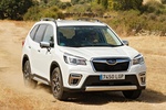 Subaru Forester 2.0i Hybrid CVT Executive Plus Todo terreno Crystal White Pearl Exterior Lateral-Frontal 5 puertas