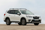Subaru Forester 2.0i Hybrid CVT Executive Plus Todo terreno Crystal White Pearl Exterior Lateral-Frontal 5 puertas