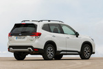 Subaru Forester 2.0i Hybrid CVT Executive Plus Todo terreno Crystal White Pearl Exterior Posterior-Lateral 5 puertas