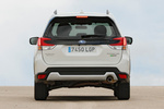 Subaru Forester 2.0i Hybrid CVT Executive Plus Todo terreno Crystal White Pearl Exterior Posterior 5 puertas