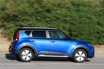 KIA Soul 150 kW (204 CV) e-Drive Monovolumen Neptune Blue / Cherry Black Exterior Lateral 5 puertas